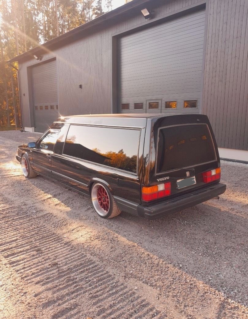 Volvo 740 karavan pripadne pohrebne auto - 4