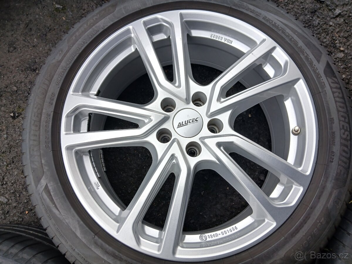 Prodám sadu ALU kol Alutec 235/50R19 letní - 4