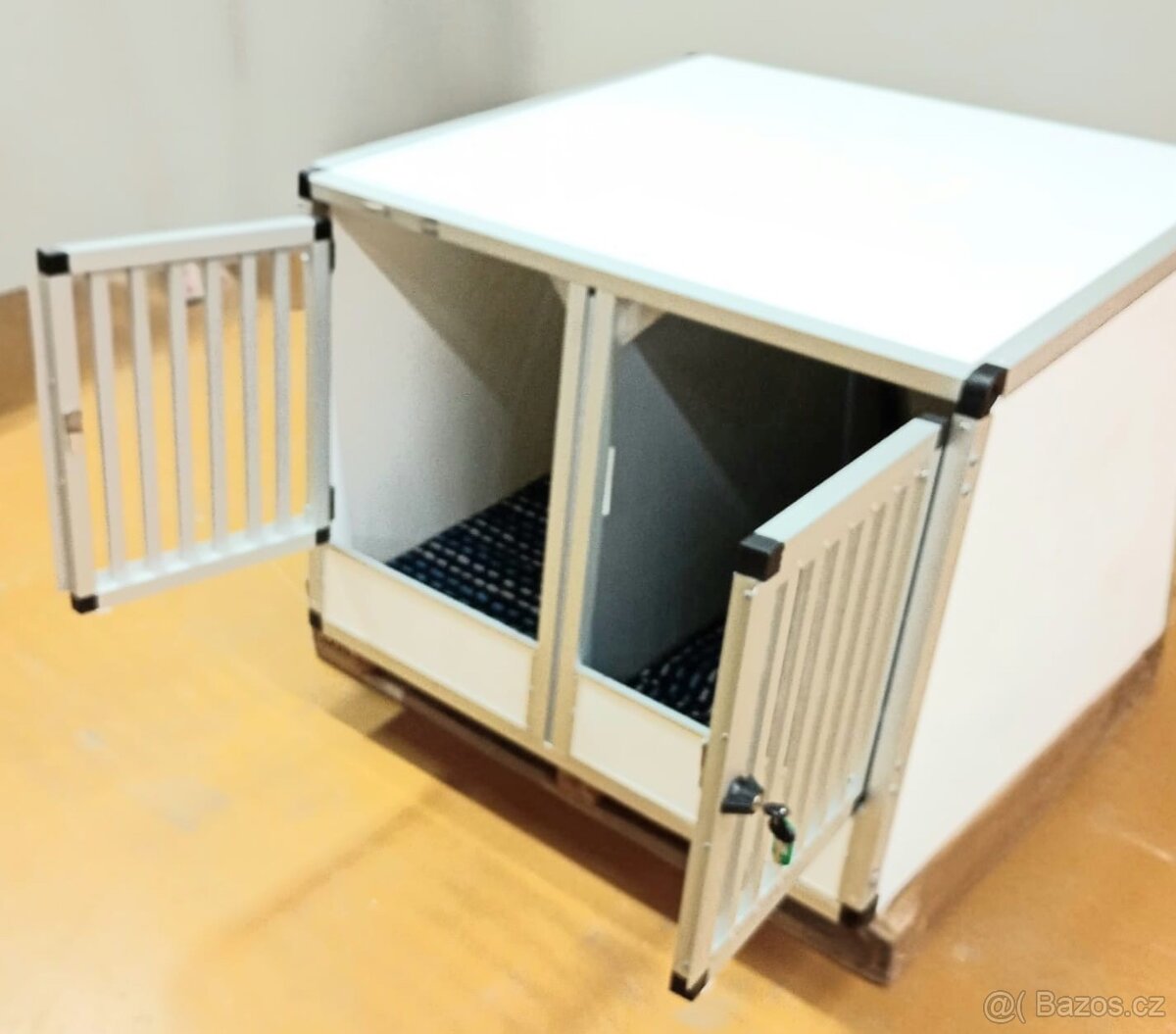 Box4Dogs přepravní klec do auta - 4