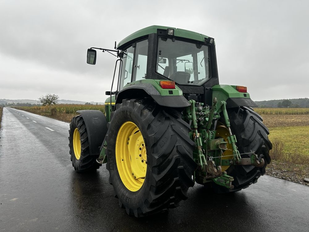 Traktor John Deere 6910 - 4