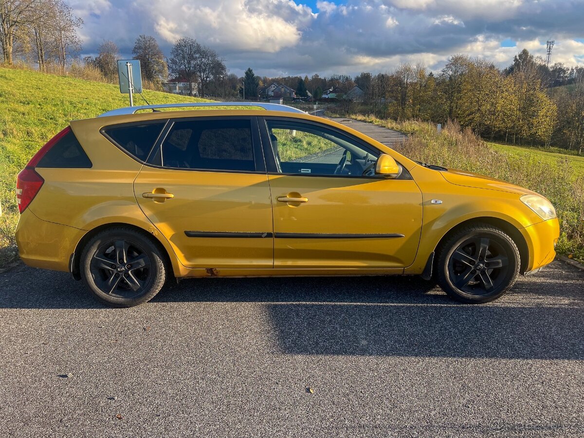 Kia Ceed SW 2009 1,4 benzín 80kw Nová STK - 4