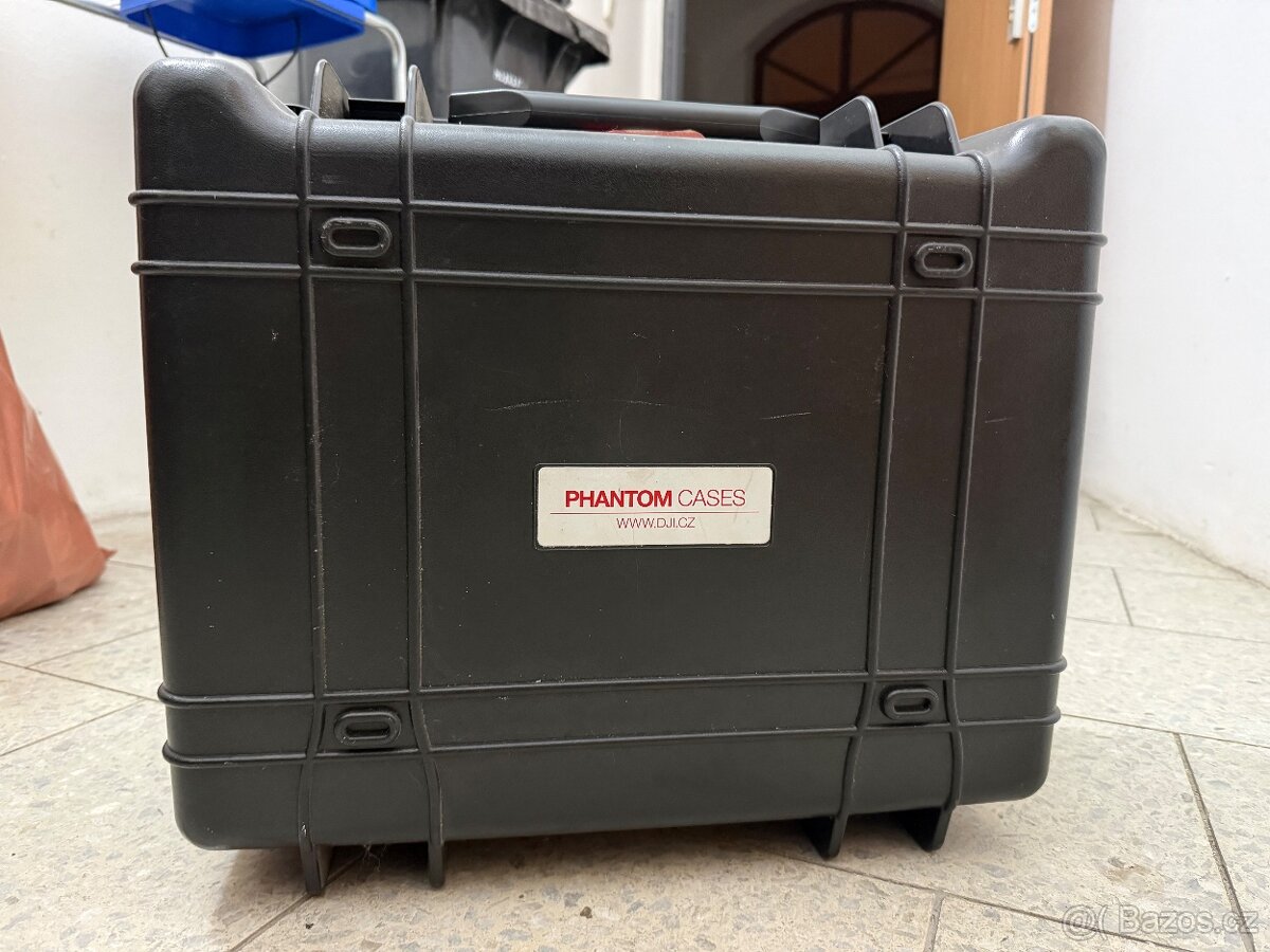 DRON DJI PHANTOM - 4