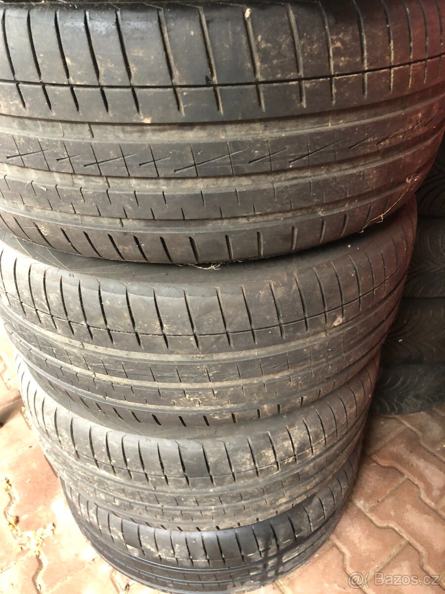 Jeep Grand Cherokee 255/45 ZR20 - 4