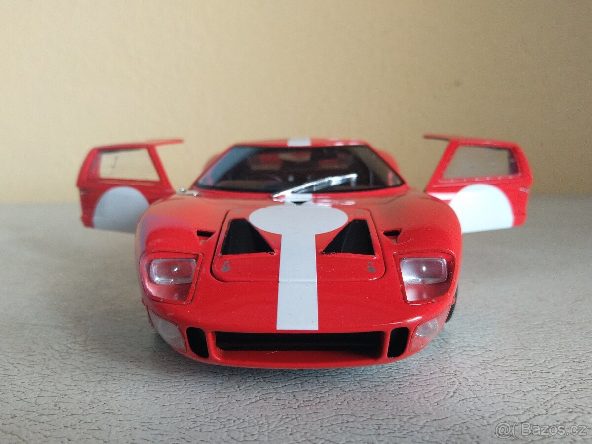 Model auta Ford GT40 - Solido 1/18 - 4