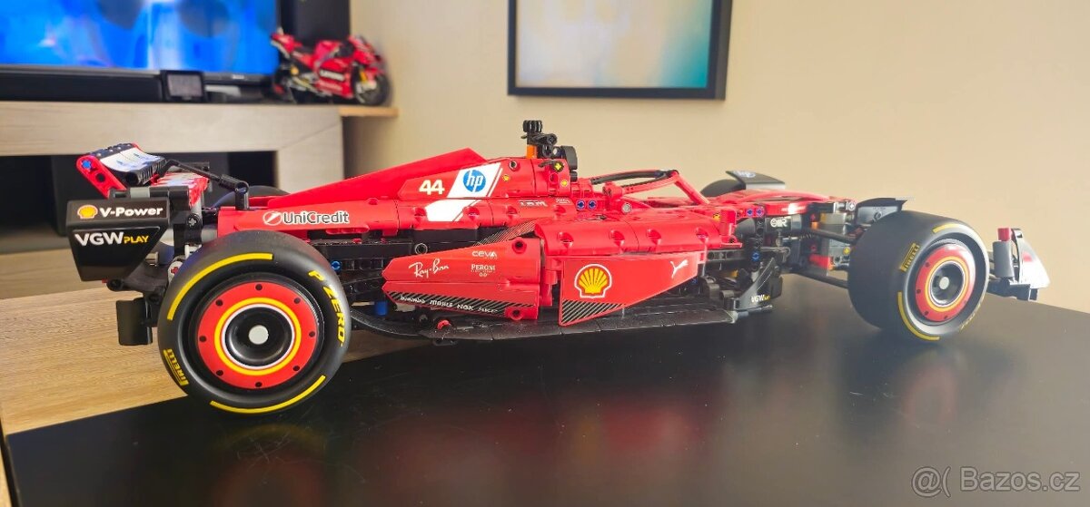 Stavebnice Ferrari SF-24 F1 (1361 dílků) - 4