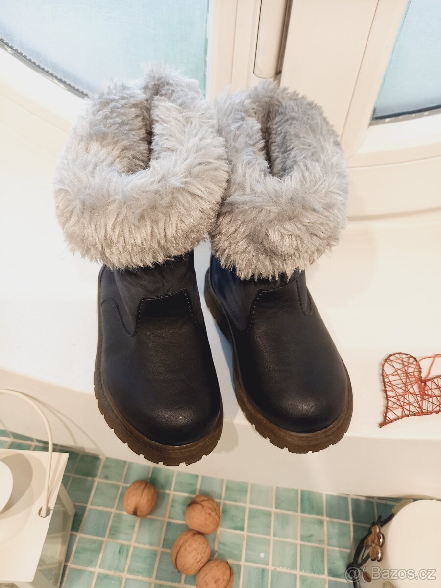 Nádherné kozačky s kožíškem Carter's, vel. 22 - 4