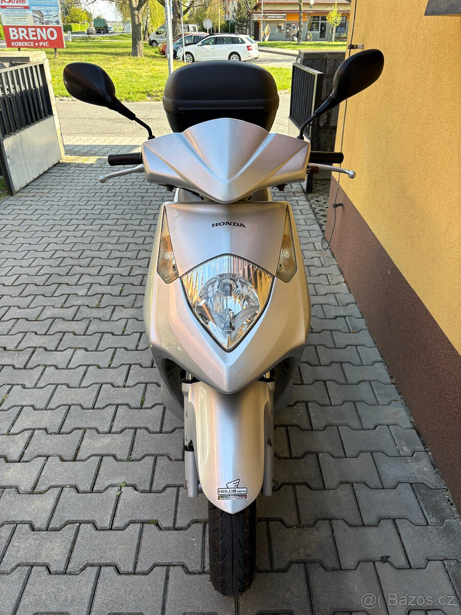 Honda Dylan 150 - 4