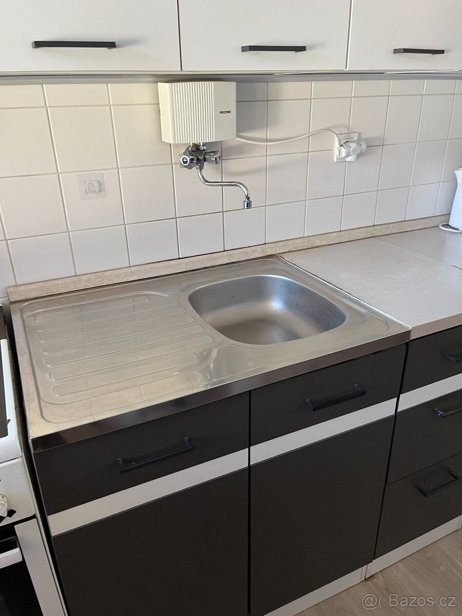 Kuchyňská linka 3m - 4