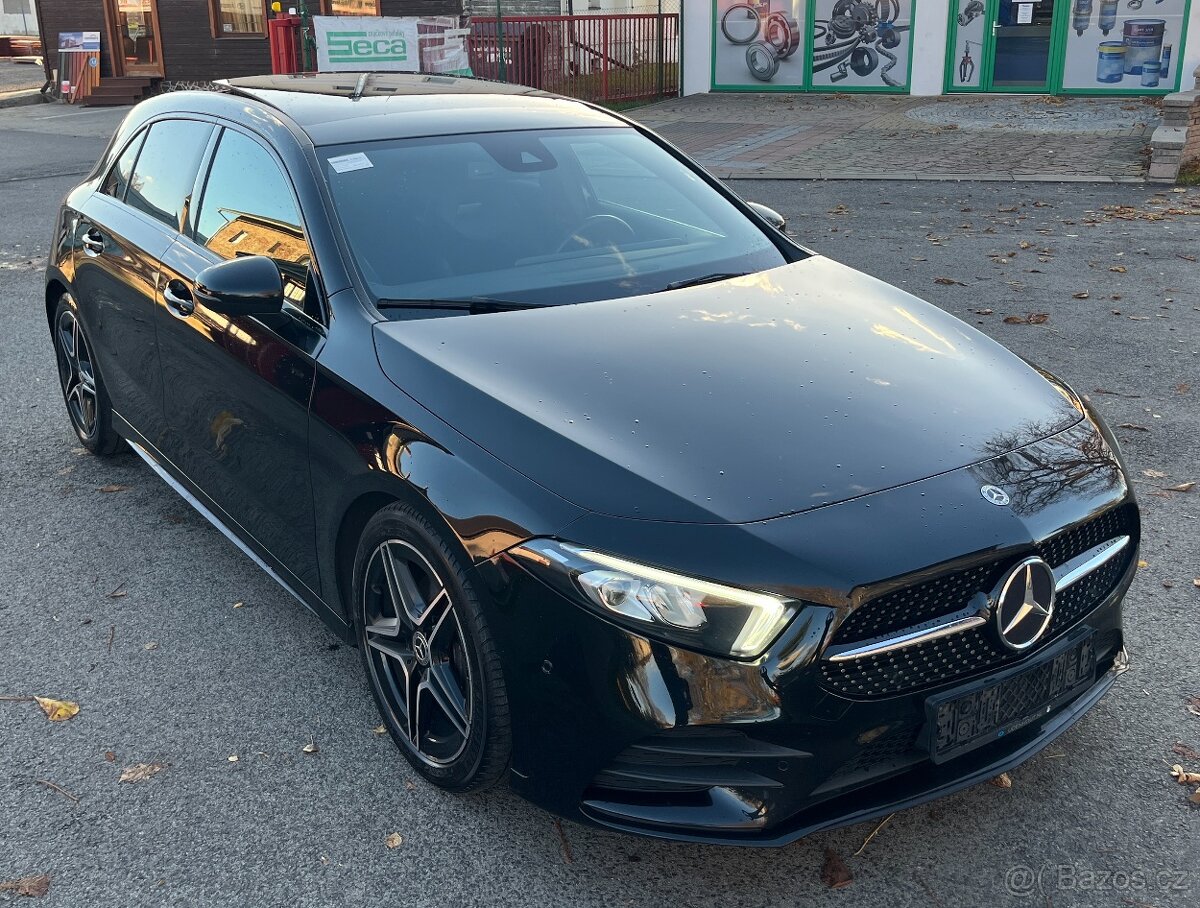 2022 Mercedes Benz A180 AMG Line Night Edition - 4