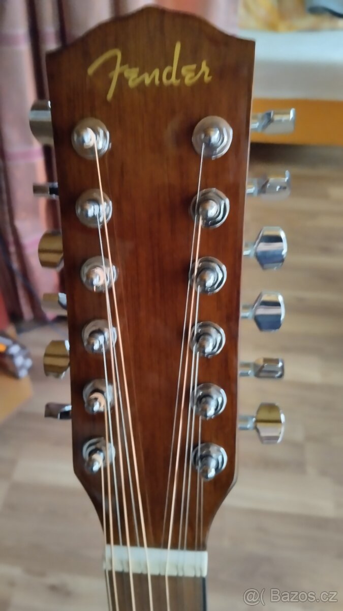 Dvanácti strunná kytara Fender - 4