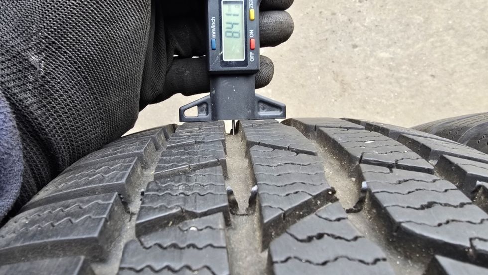 Zimní pneu 205/60/16 Continental - 4