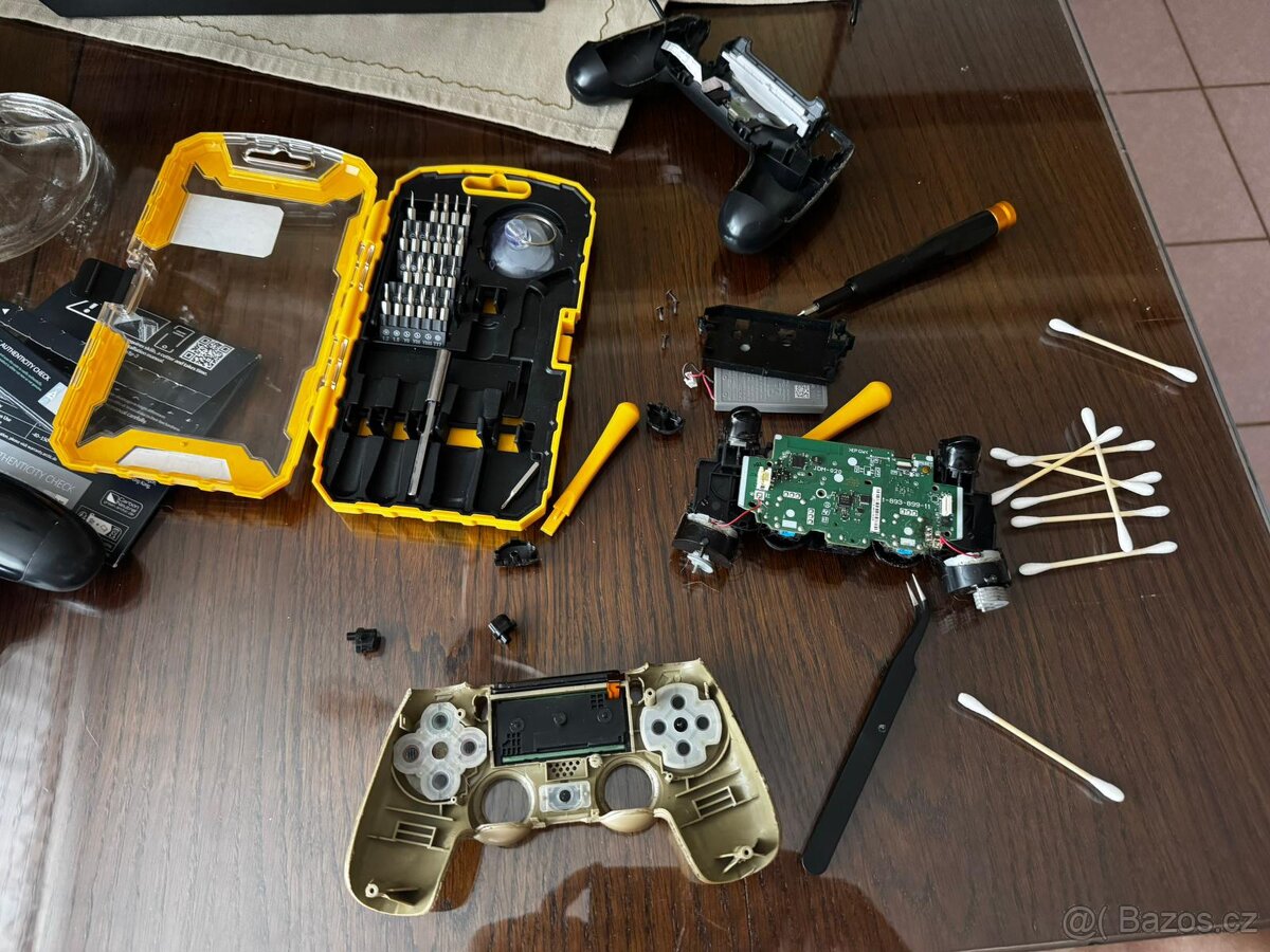 Servis herních konzolí PlayStation 4/5 Xbox Series X/S a One - 4