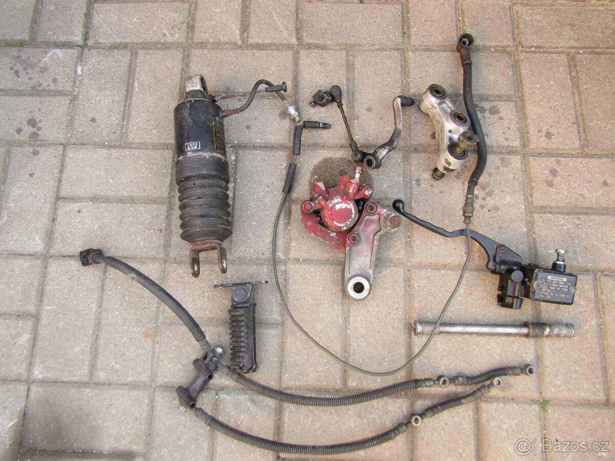 Kawasaki Gpz 750r - 4