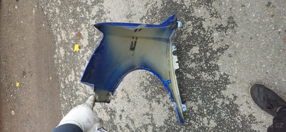 Pravy predni blatnik fabia 3 - 4