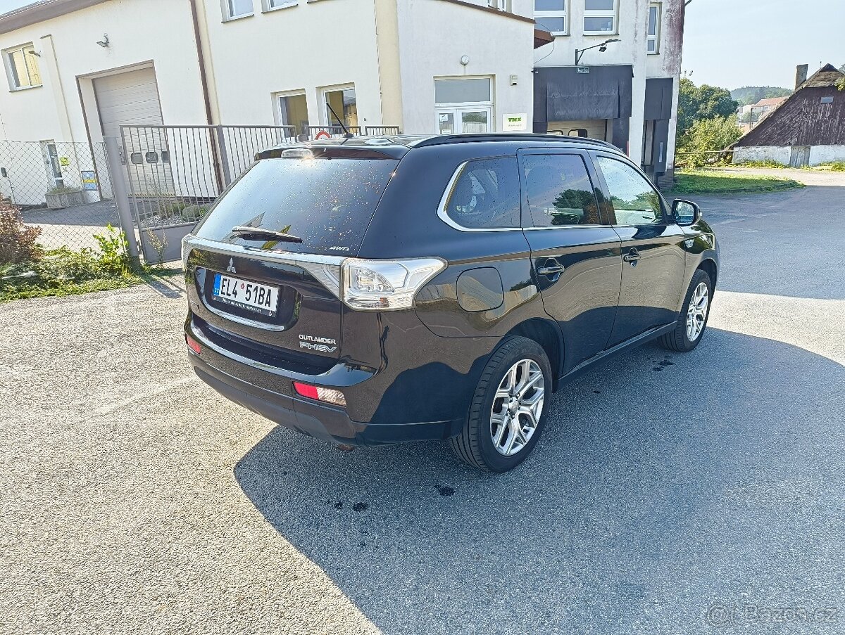 Mitsubishi Outlander 2.0, 4x4, PHEV (Plug in hybrid) - 4