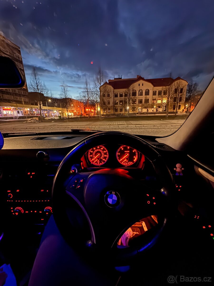 BMW 318D Exclusive Edition - 4