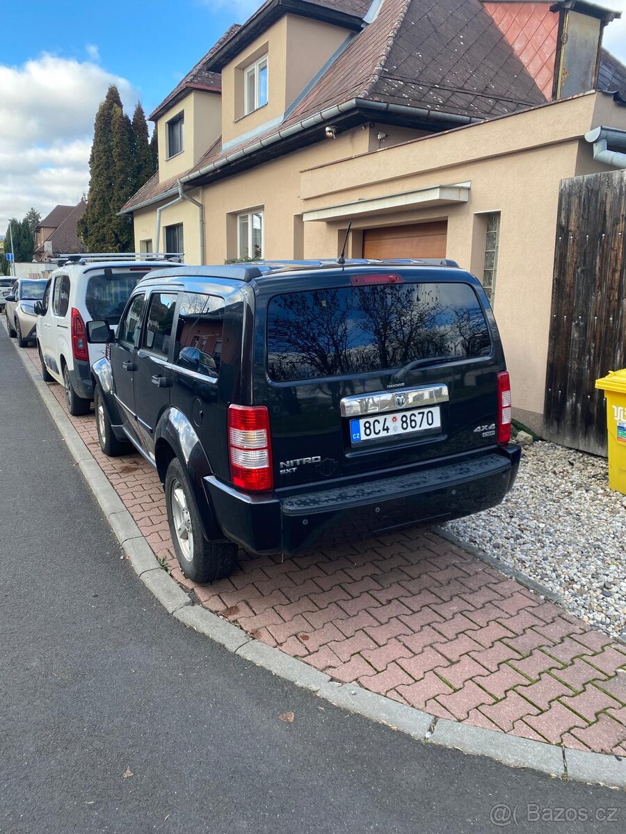 Dodge Nitro, DOGE NITRO 2.8 CRD AWD - 4