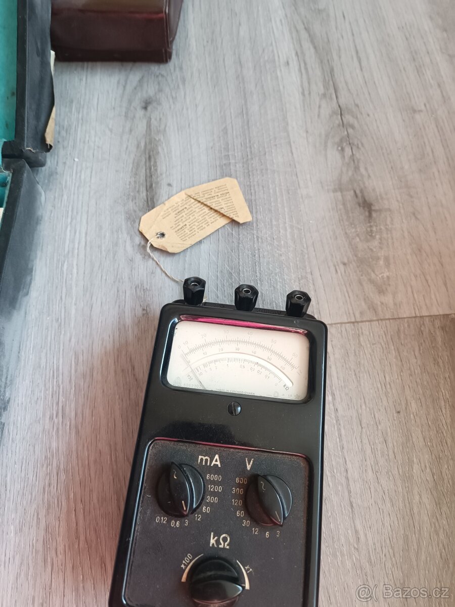 Měřící přístroj multimetr - 4