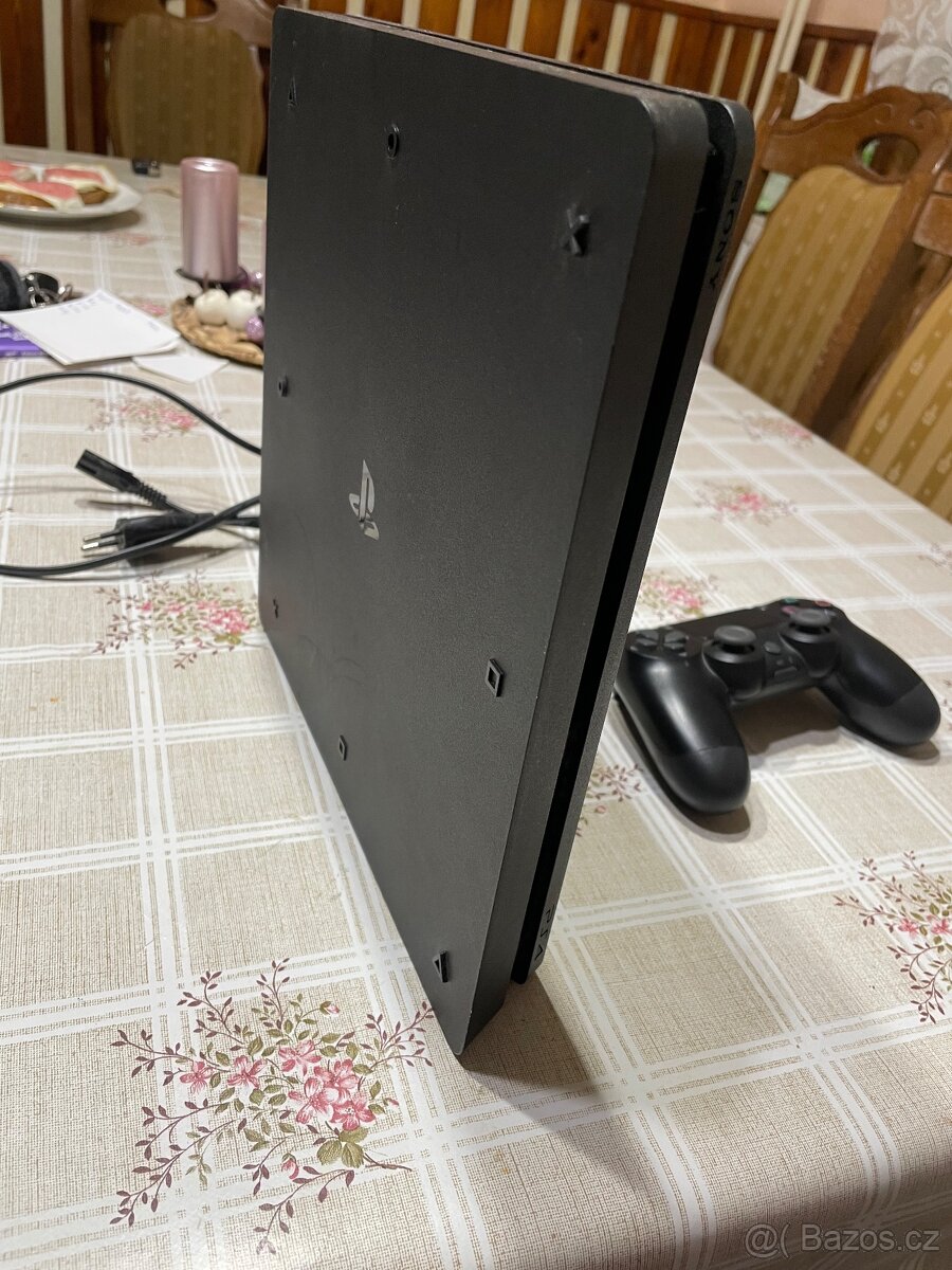Ps 4 slim - 4
