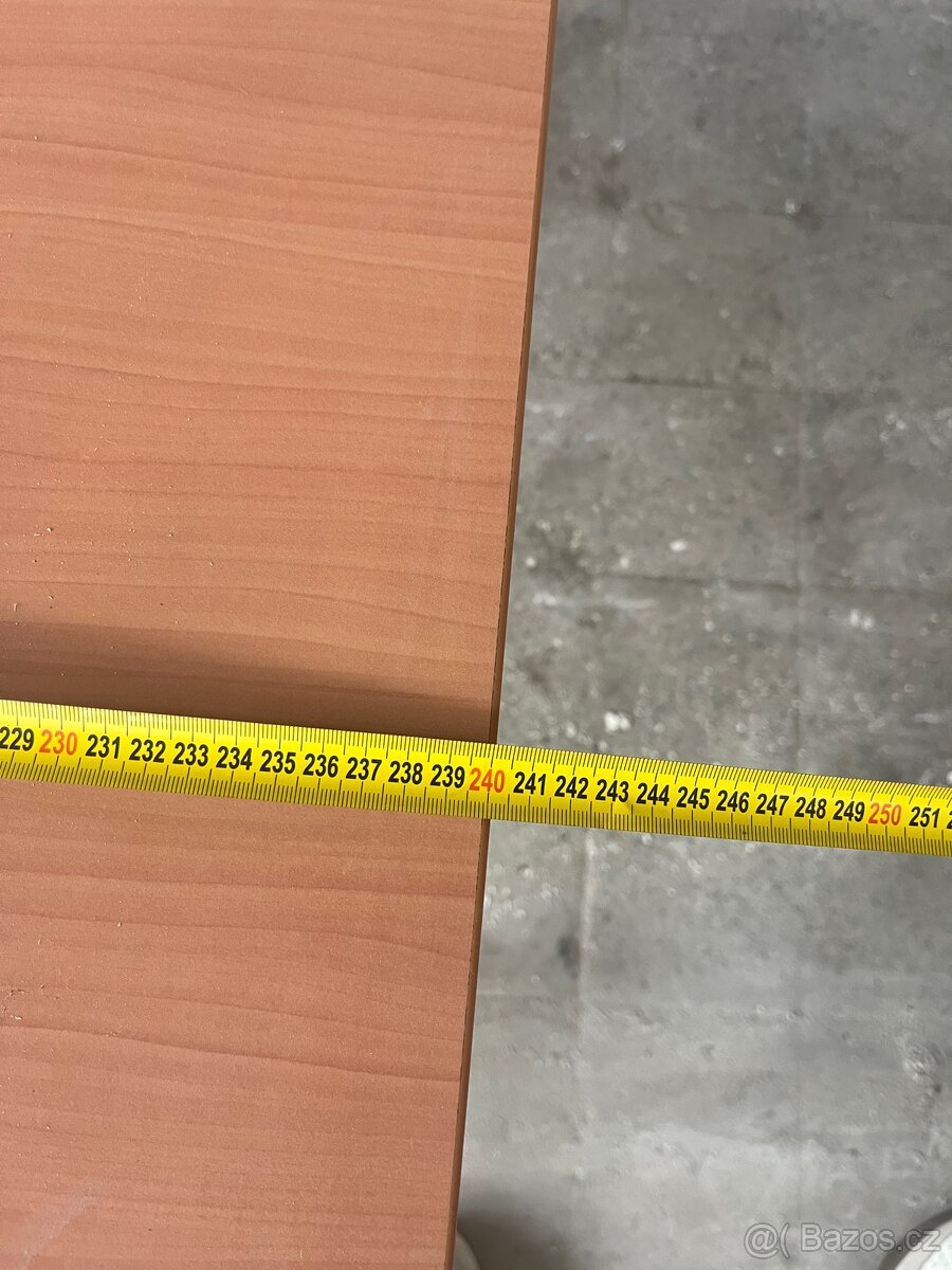 Kancelářský stůl - 4