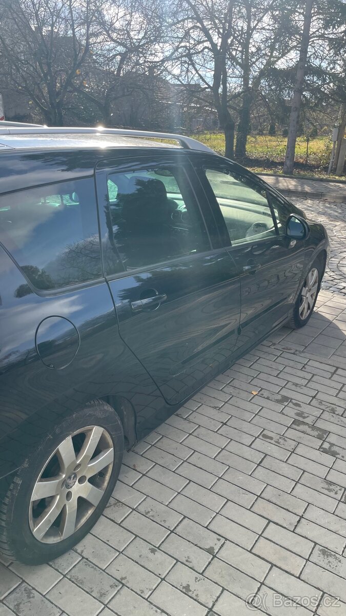 Peugeot 308 SW, 1.6 HDI, 7 míst, top výbava - 4