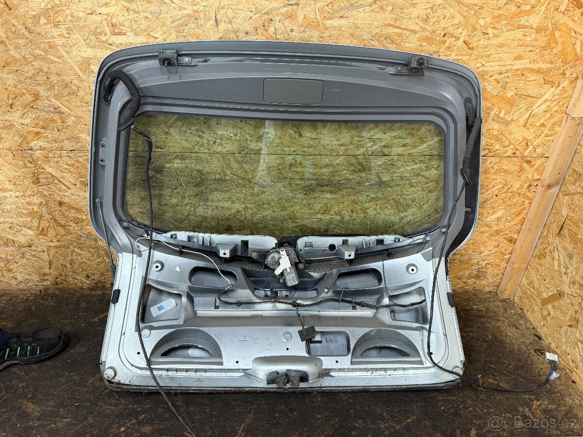 VÍKO KUFRU RENAULT LAGUNA II KOMBI - 4