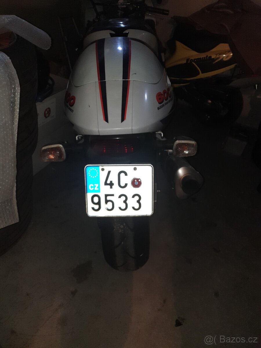 Suzuki GSXR 600 SRAD - 4