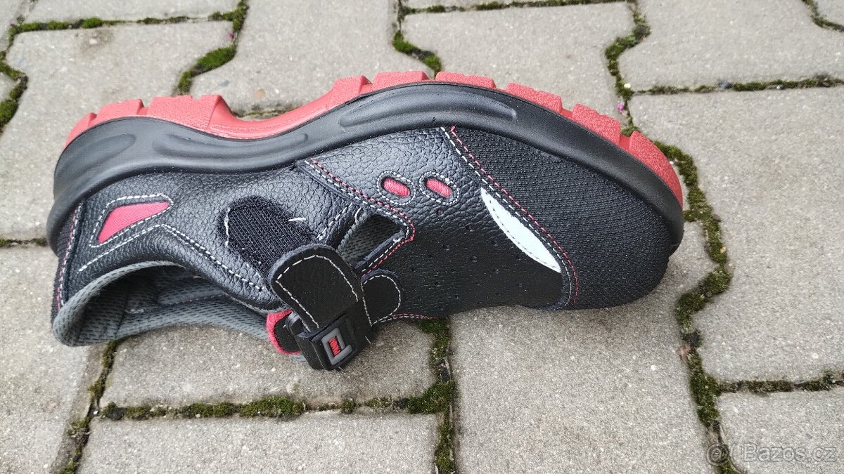 Nové pracovní boty Panda vel. 40 - 4