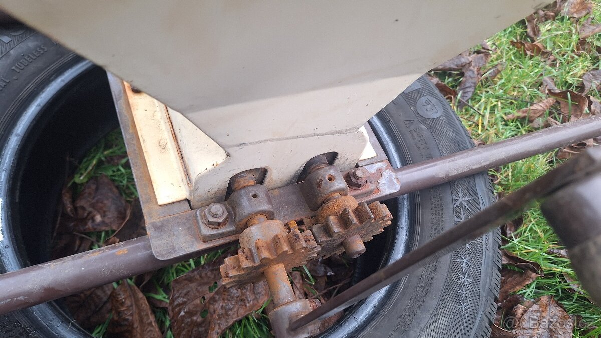 drtič na ovoce ruční - 4