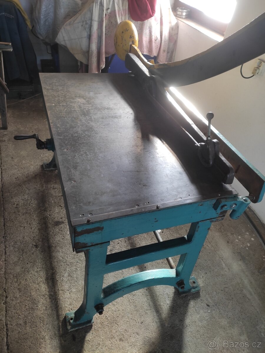 Tabulové nůžky rucni - 4