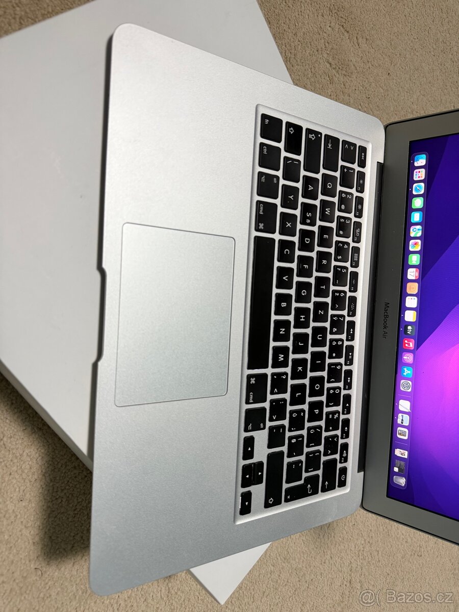 MacBook Air 13” 2015 / i5 / 8GB / 128GB - 4