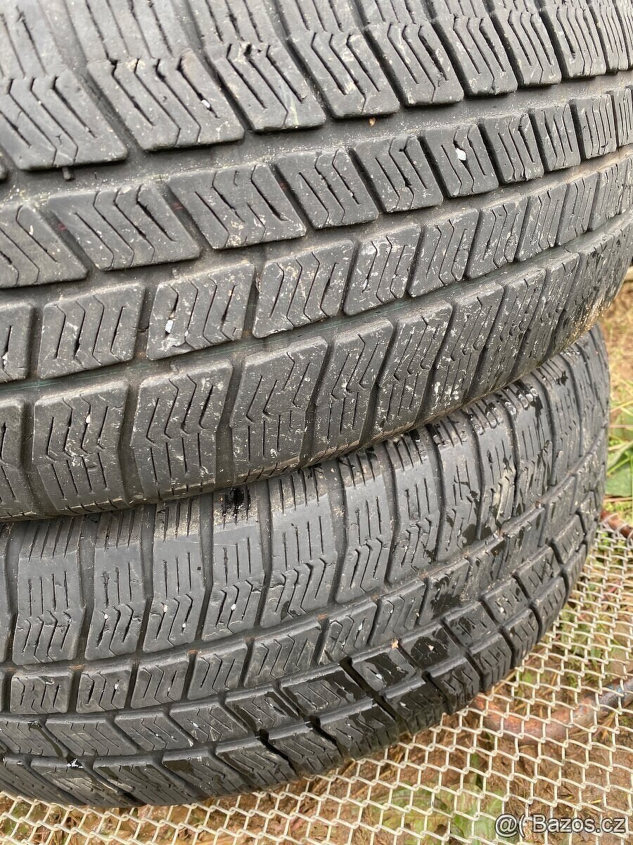 Zimní pneu 215/65/R16 4ks - 4