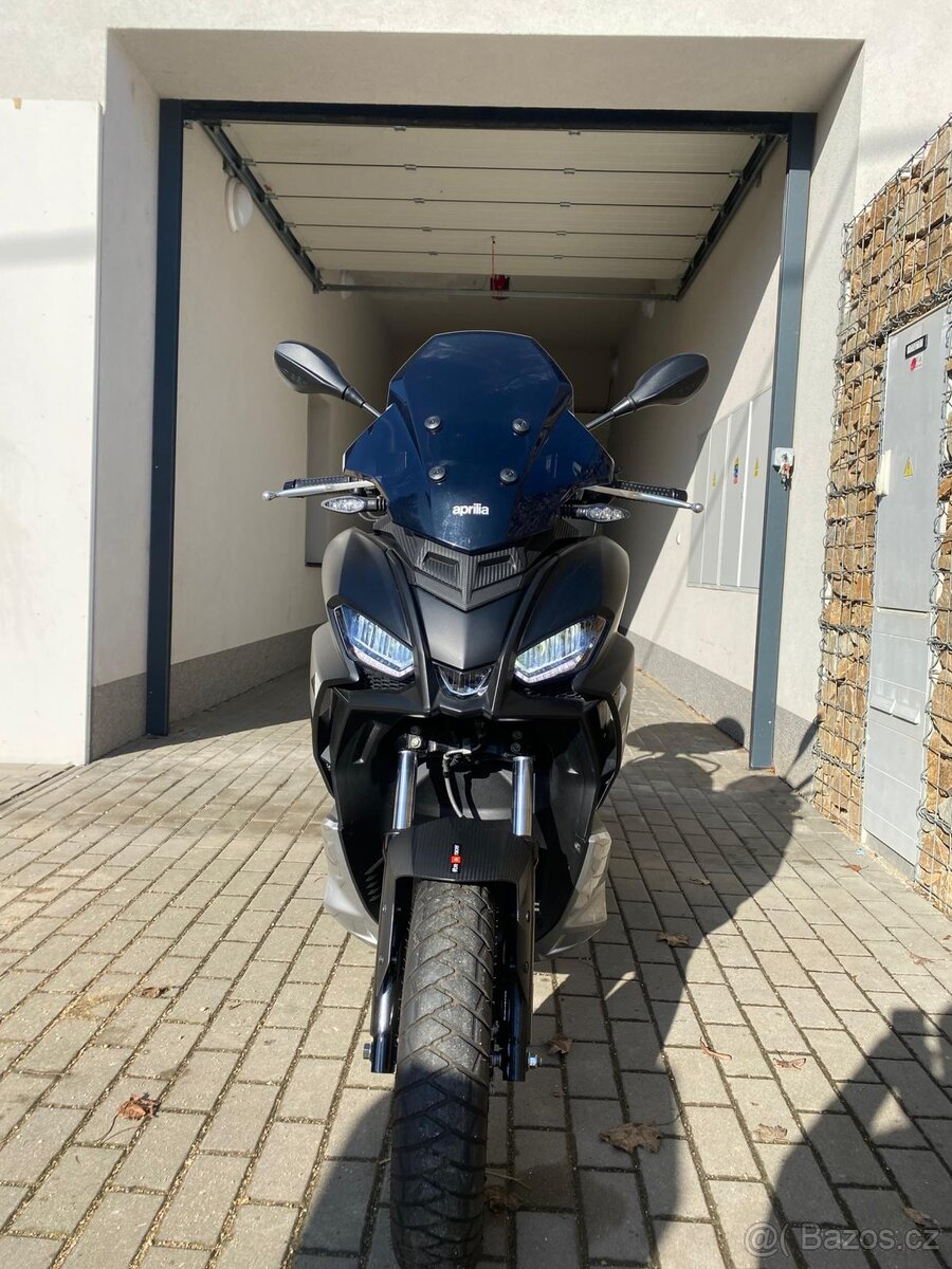 Aprilia SR GT 125 - 4