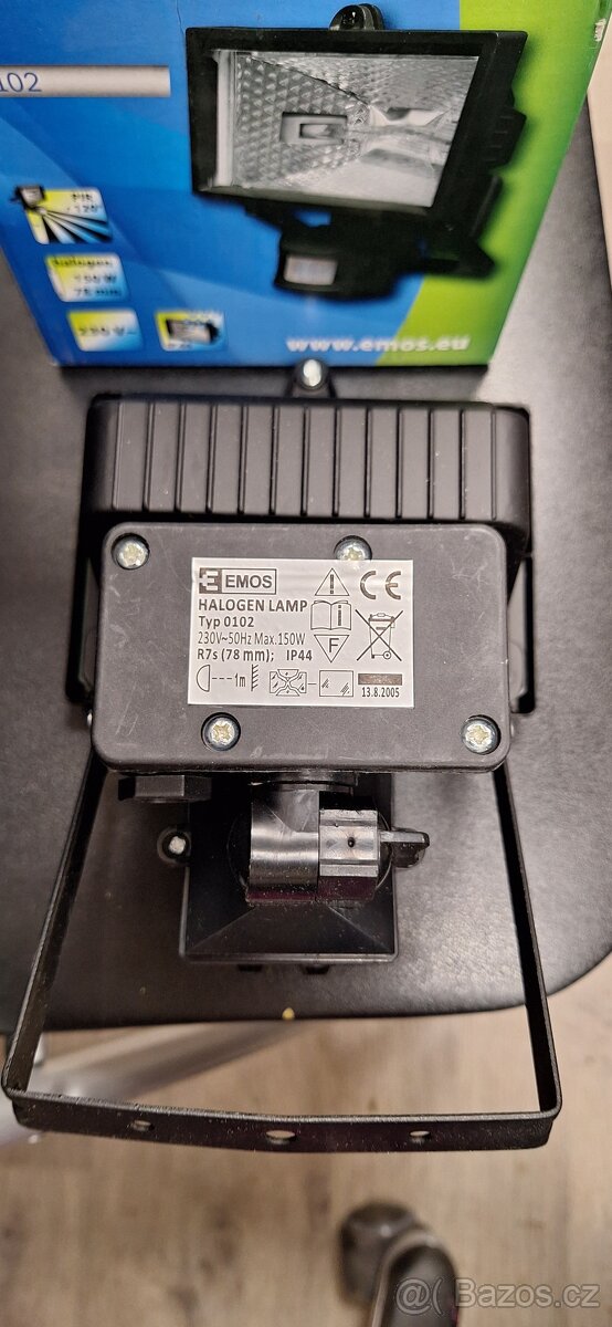 Halogenová lampa EMOS model 0102 - 4