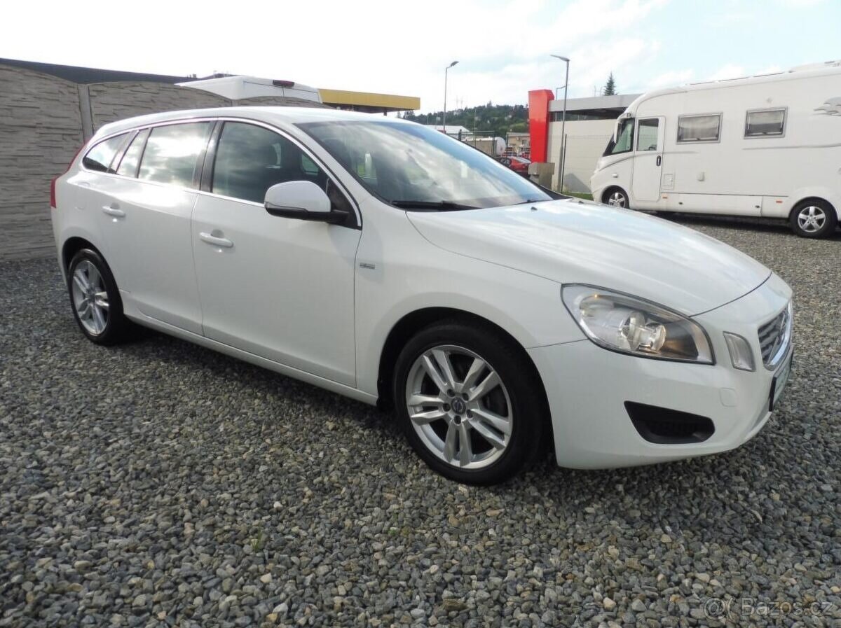 Volvo V60 2.0D3 V5 135PS AUT EXTRA STAV - 4