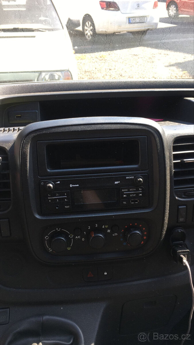 Prodám Renault Trafic 1.6 dCi 115 L1H1 (85 kW) - nepojízdný - 4