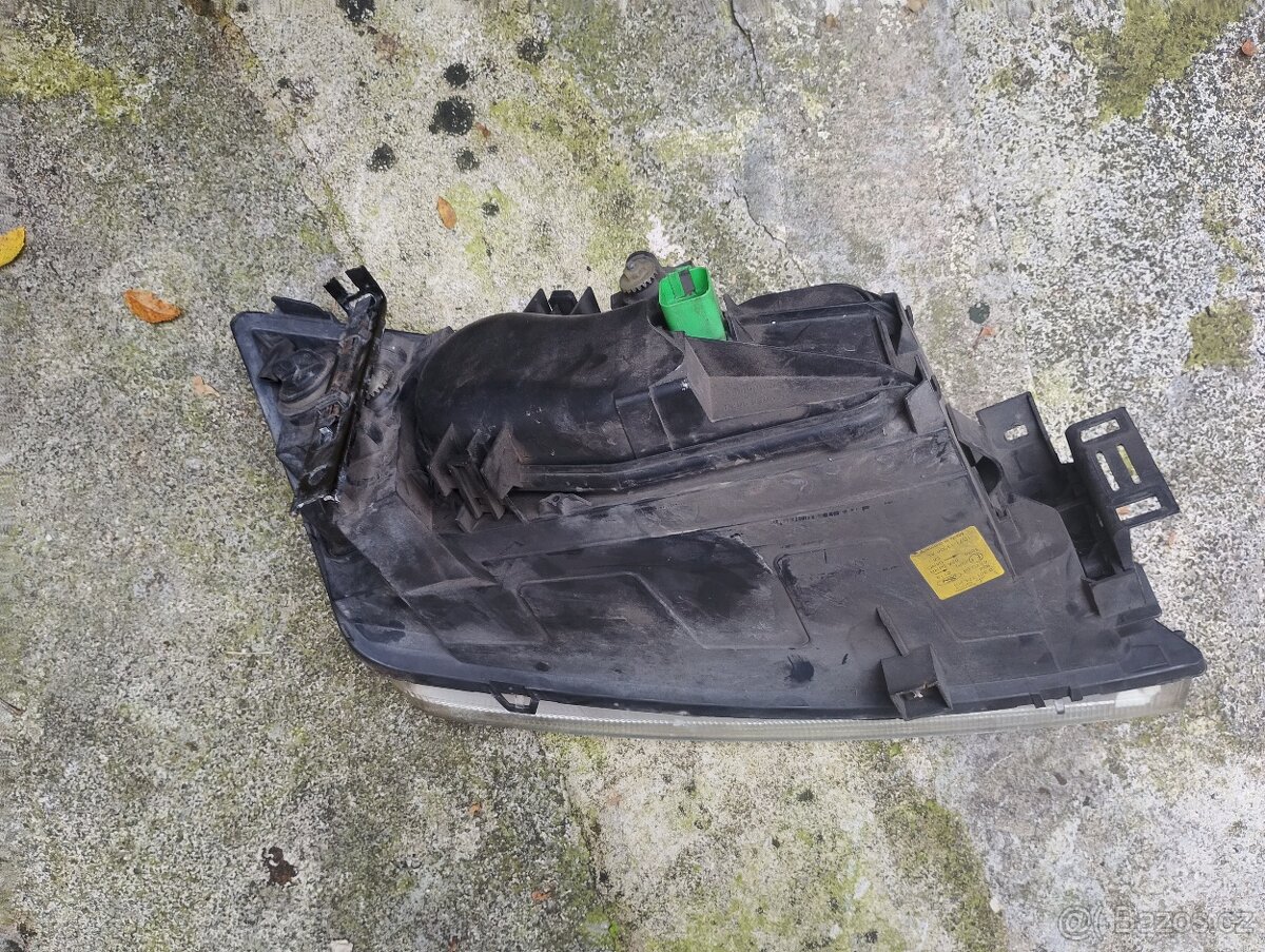 Levá přední lampa - 4