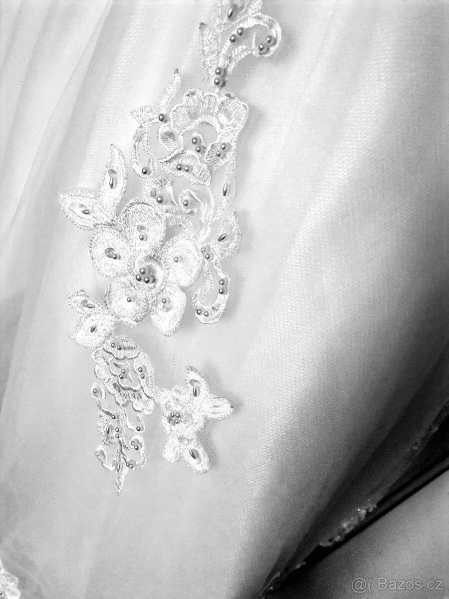 svatebni šaty s vlečkou - 4