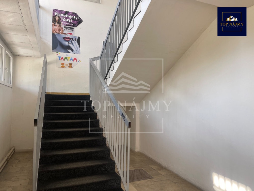 Pronájem kanceláře – 30 m2, ul. Novinářská, Ostrava - 4