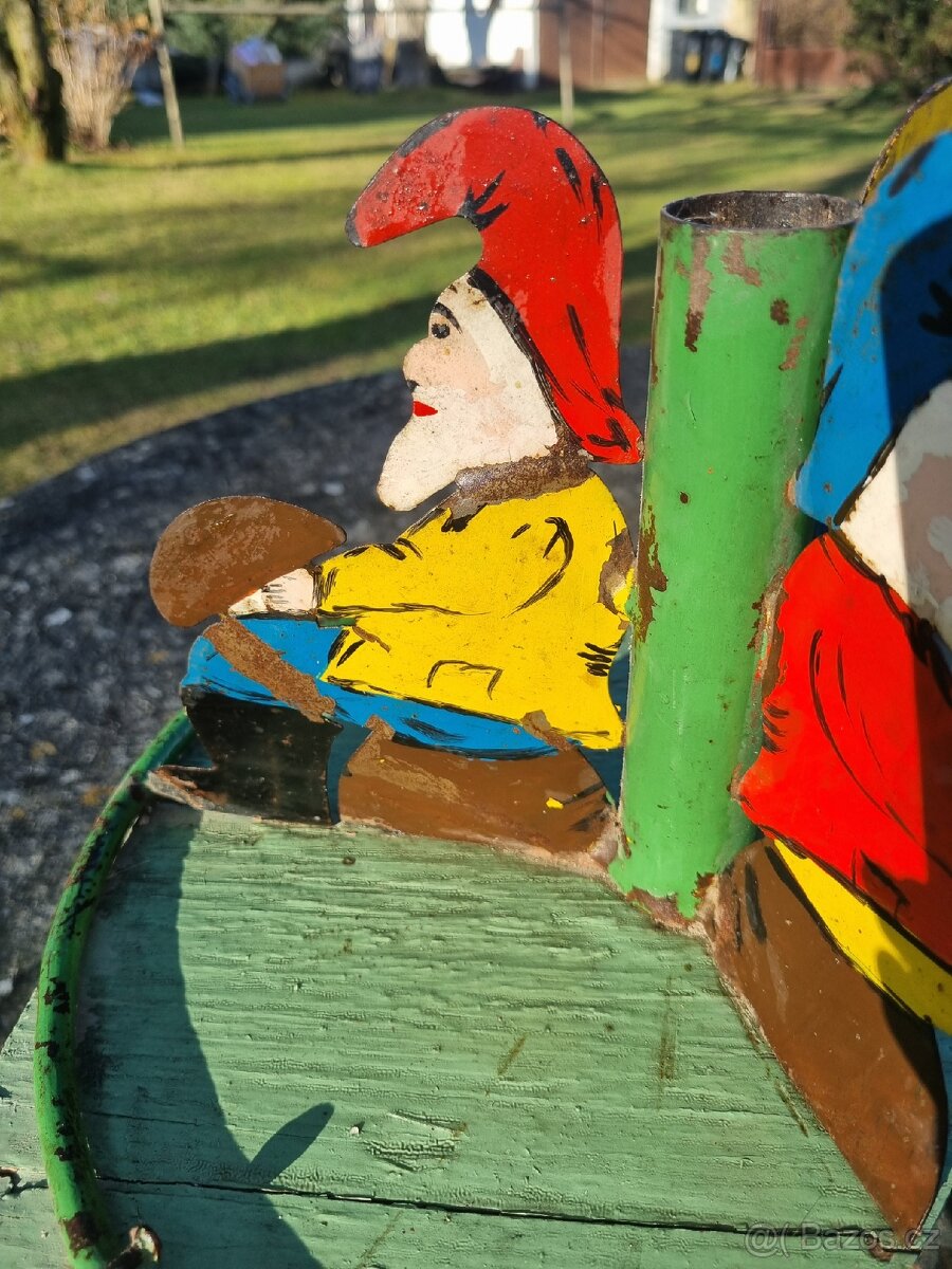 Starožitný stojan na vánoční stromeček - 4