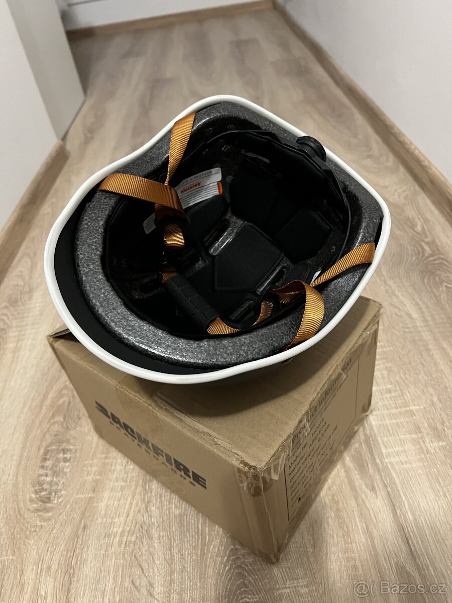 Přilba na kolo/koloběžku/skateboard - 4