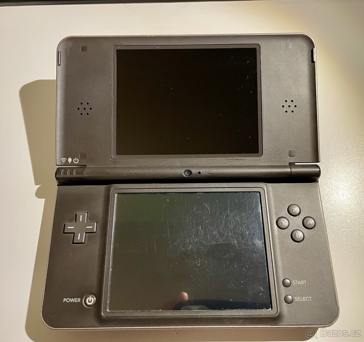 Nintendo Dsi XL - 4