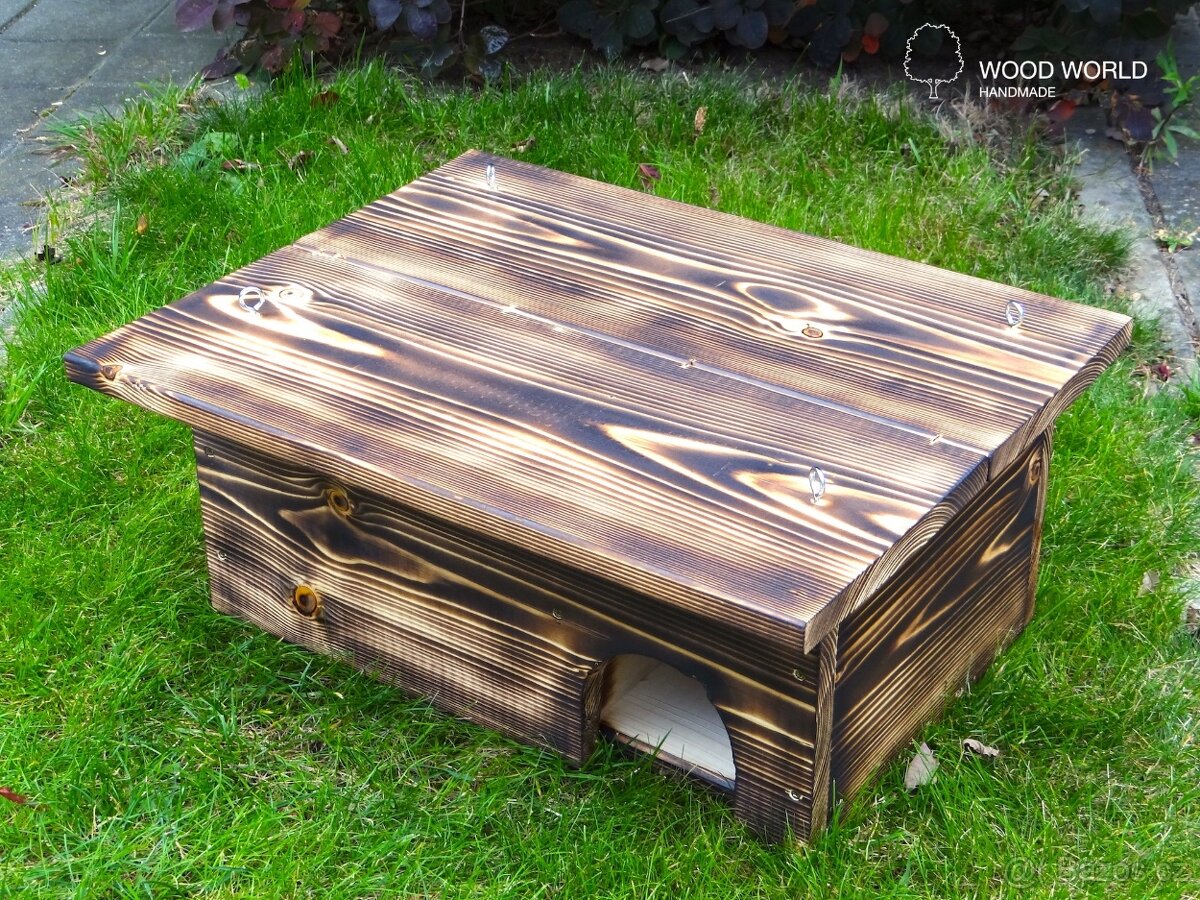 Domek budka pro ježky na jaro - 4