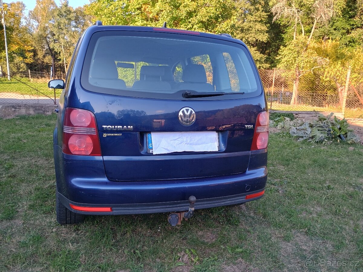 VW Touran 1,9tdi 77kw,2007,5 míst - 4