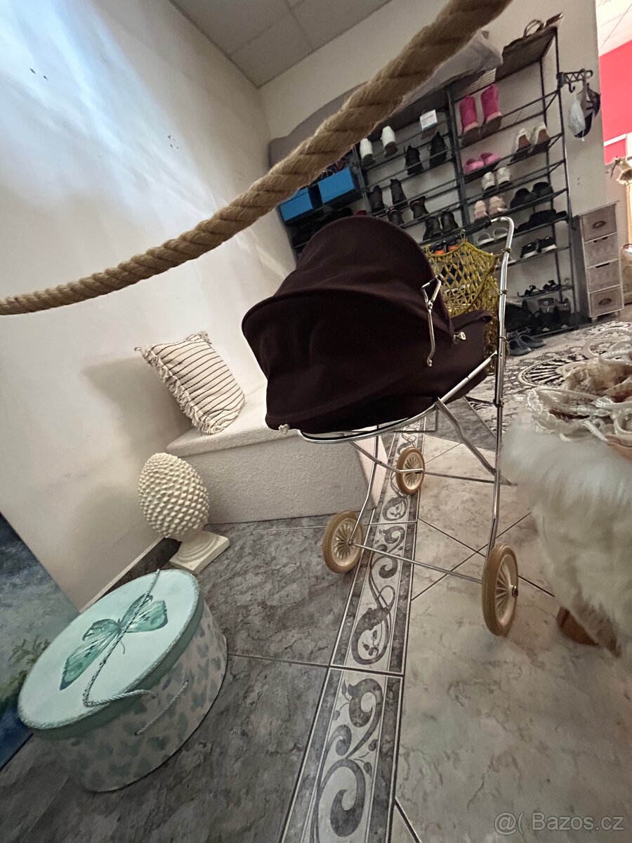 Kočárek pro panenky z roku 1983 (pro sběratele) - 4