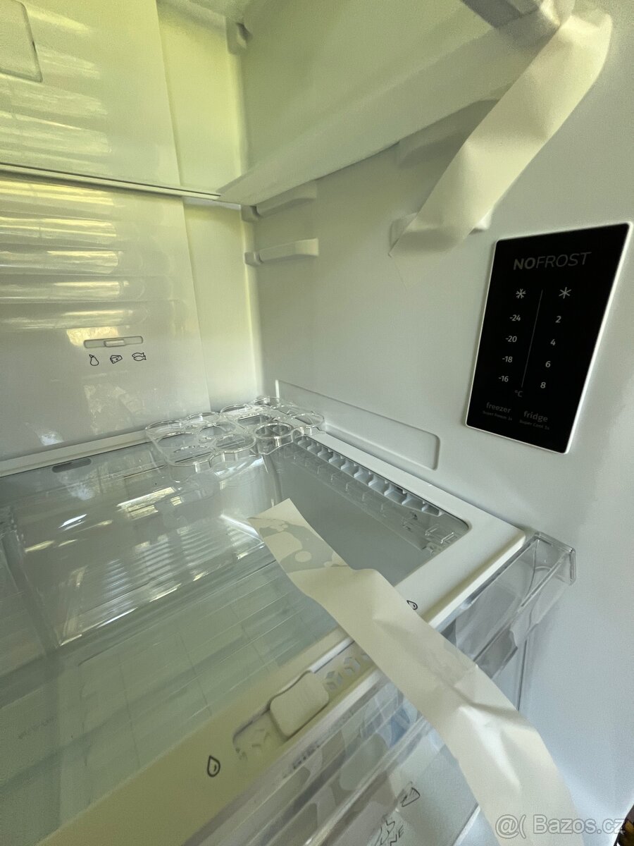 Prodám lednici Gorenje řady Cross door - 4