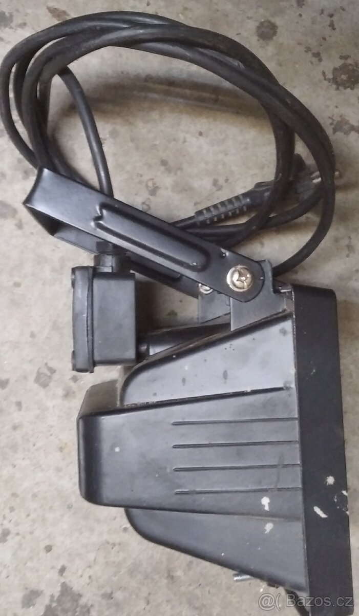 Prodám halogenový reflektor/halogenové svítidlo 500 w - 4