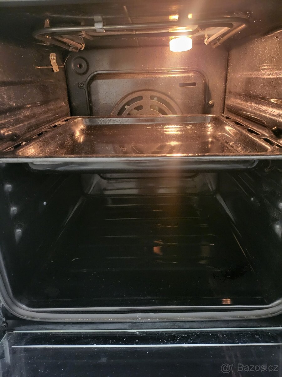 sklokeramický sporák s kabelem do zásuvky - 4