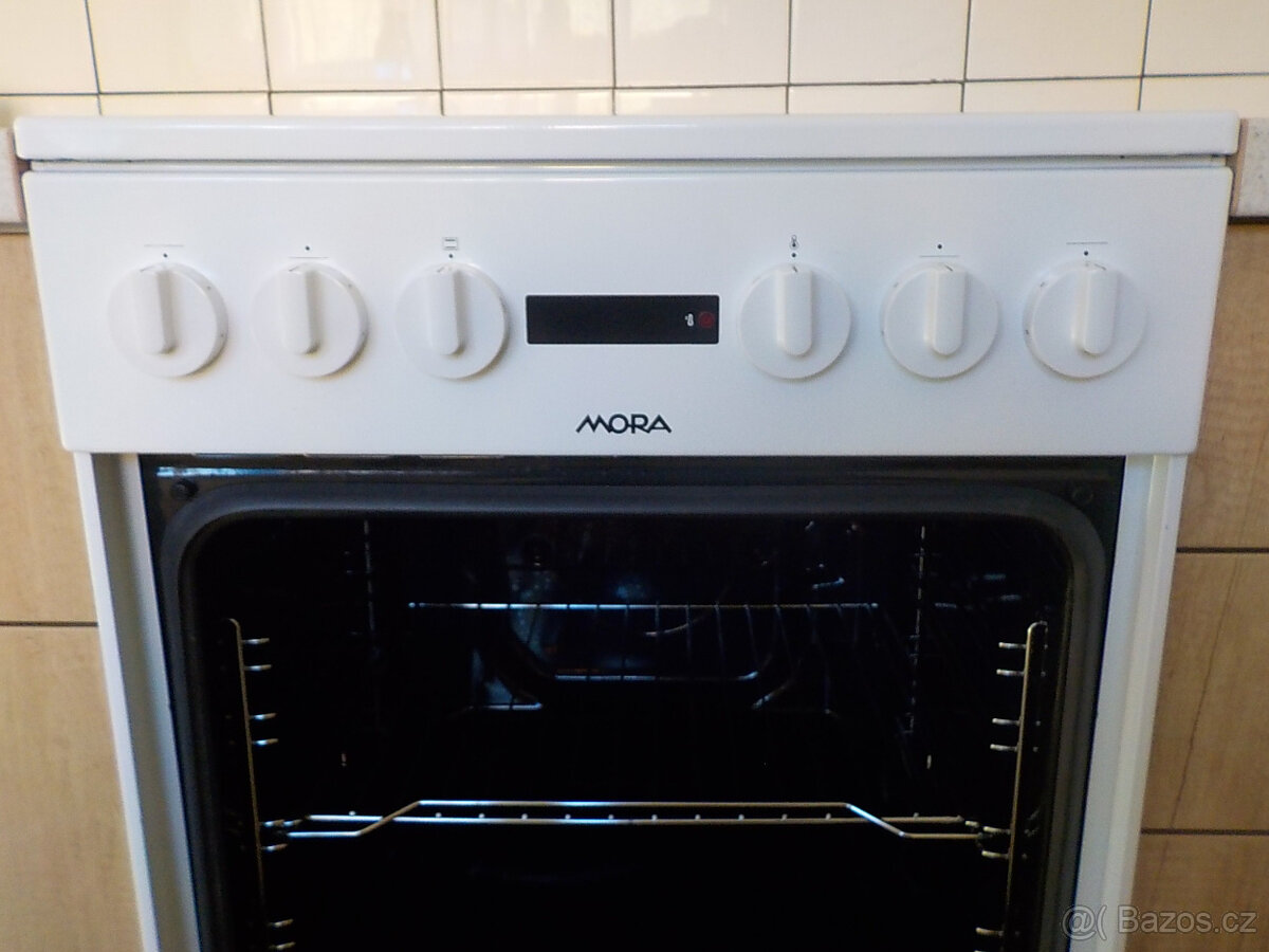 Prodám el. sporák MORA C2245AW - 4