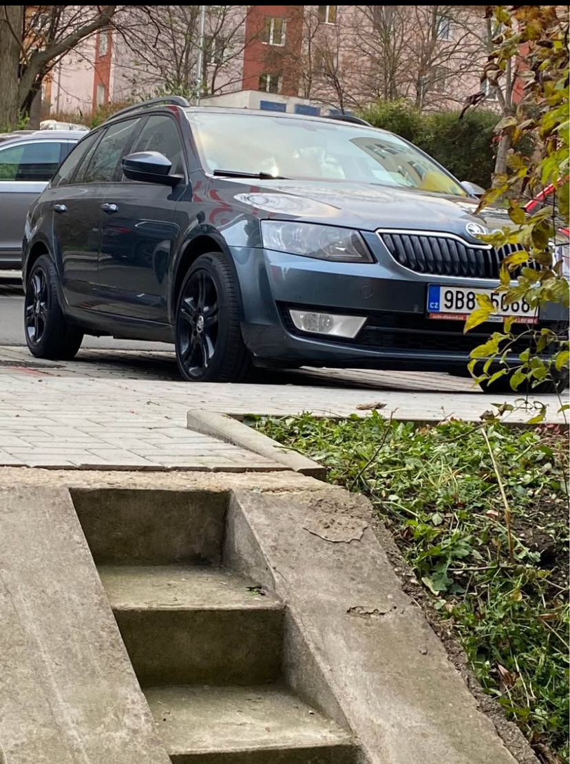 Škoda octavia 3 2.0tdi 110kw - 4